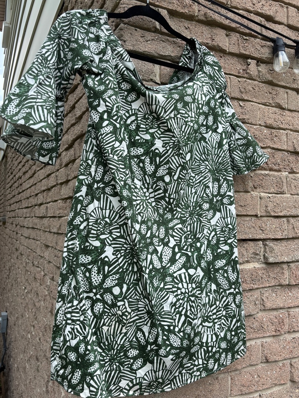 H&M Green and White Floral Babydoll Dress 🤍💚